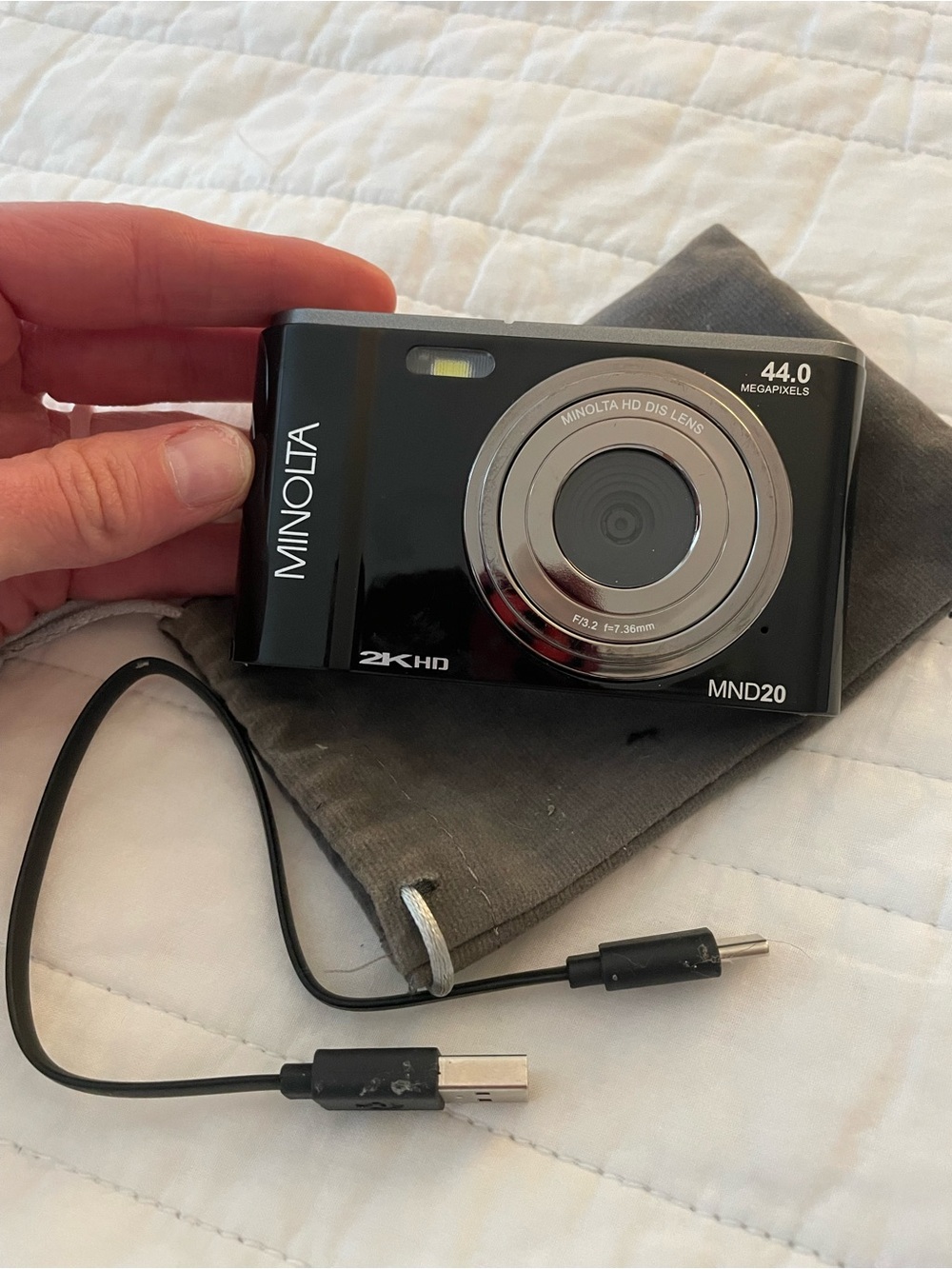 Minolta MND20 44 MP / 2.7K Quad HD Digital Camera